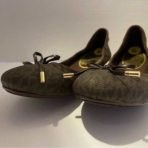 NIB Michael Kors Ballet Flats sz 9.0 - Picture 2 of 9